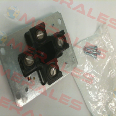 8450 Leviton